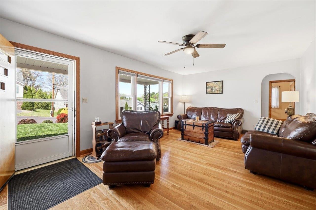 503 RITCHIE BLVD