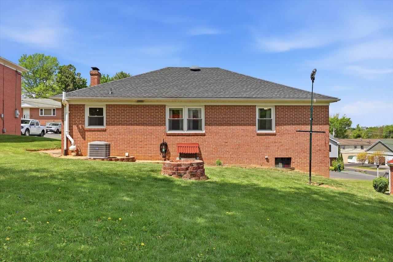 503 RITCHIE BLVD