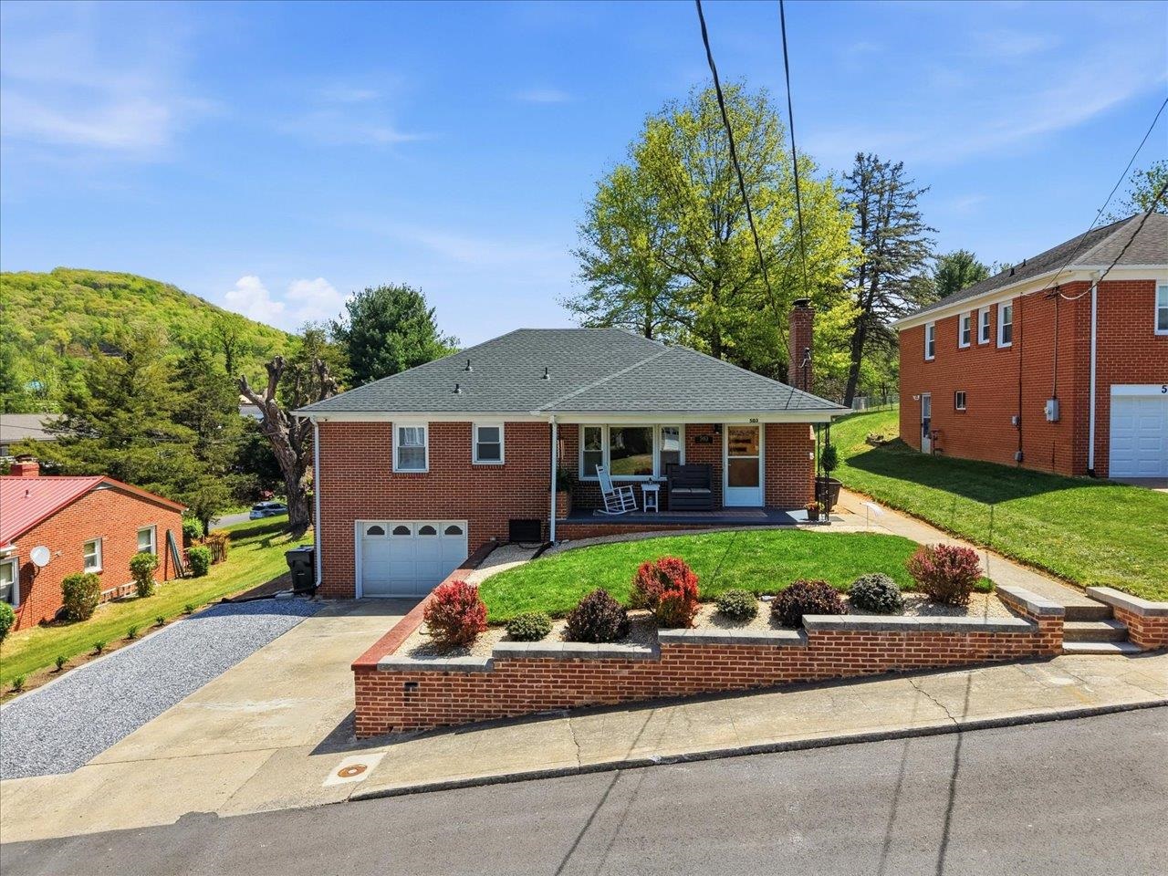 503 RITCHIE BLVD