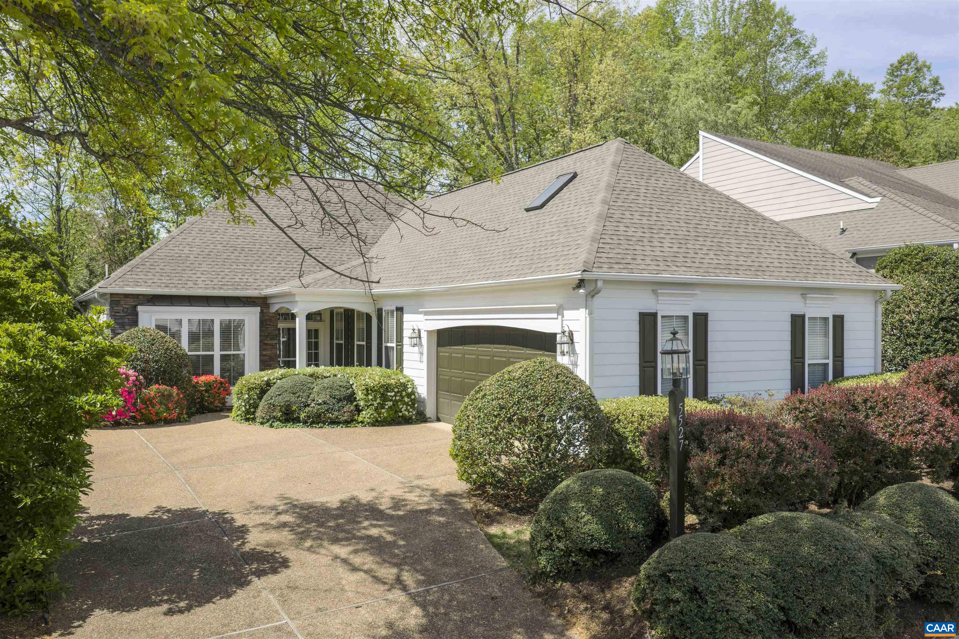 5527 STONEGATE LN