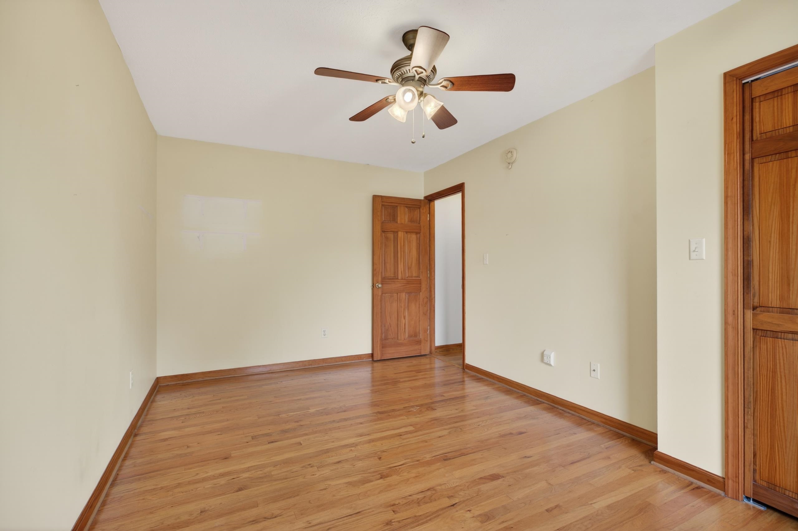 1582 HOWARDSVILLE TPKE
