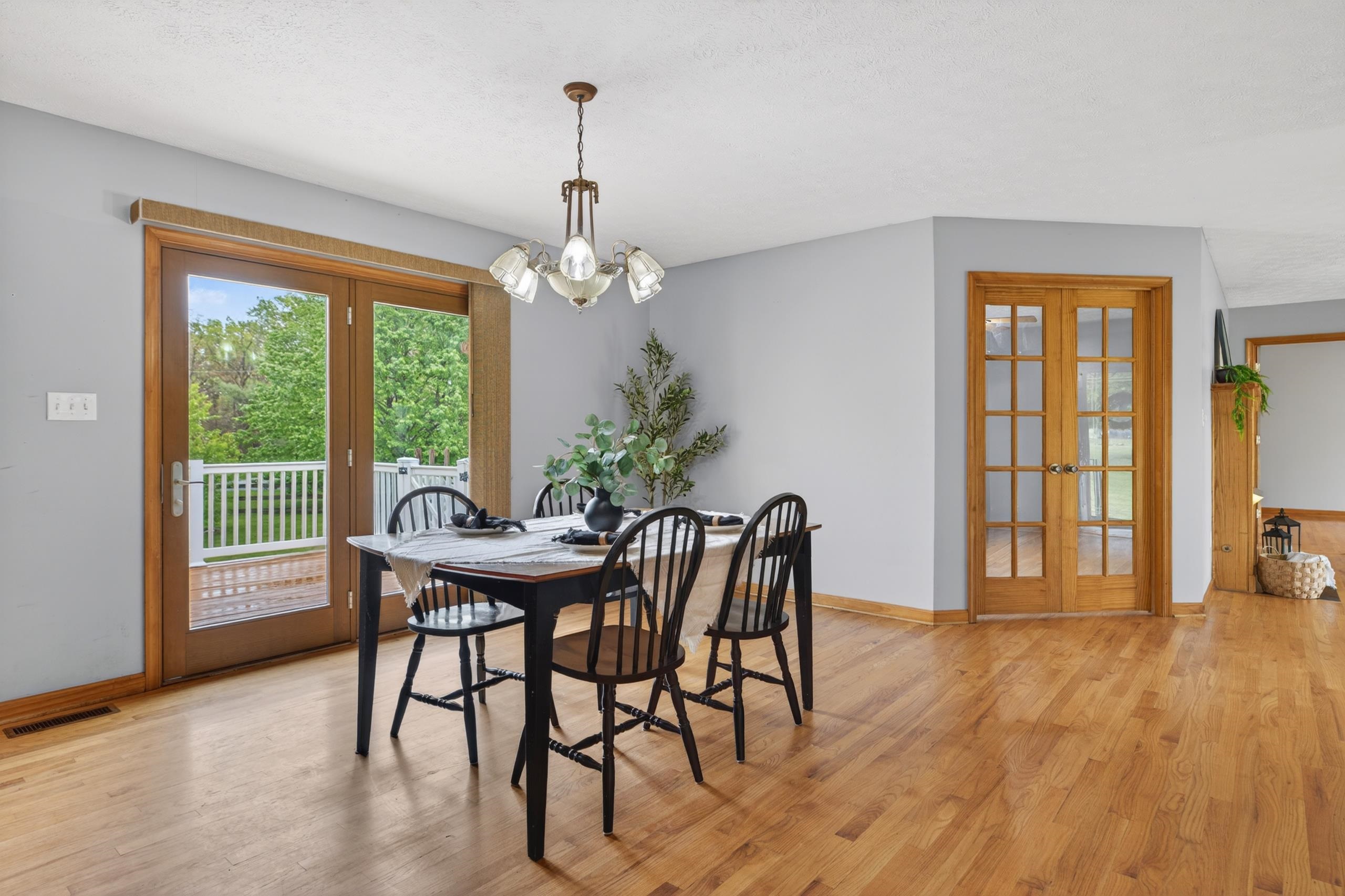 1582 HOWARDSVILLE TPKE