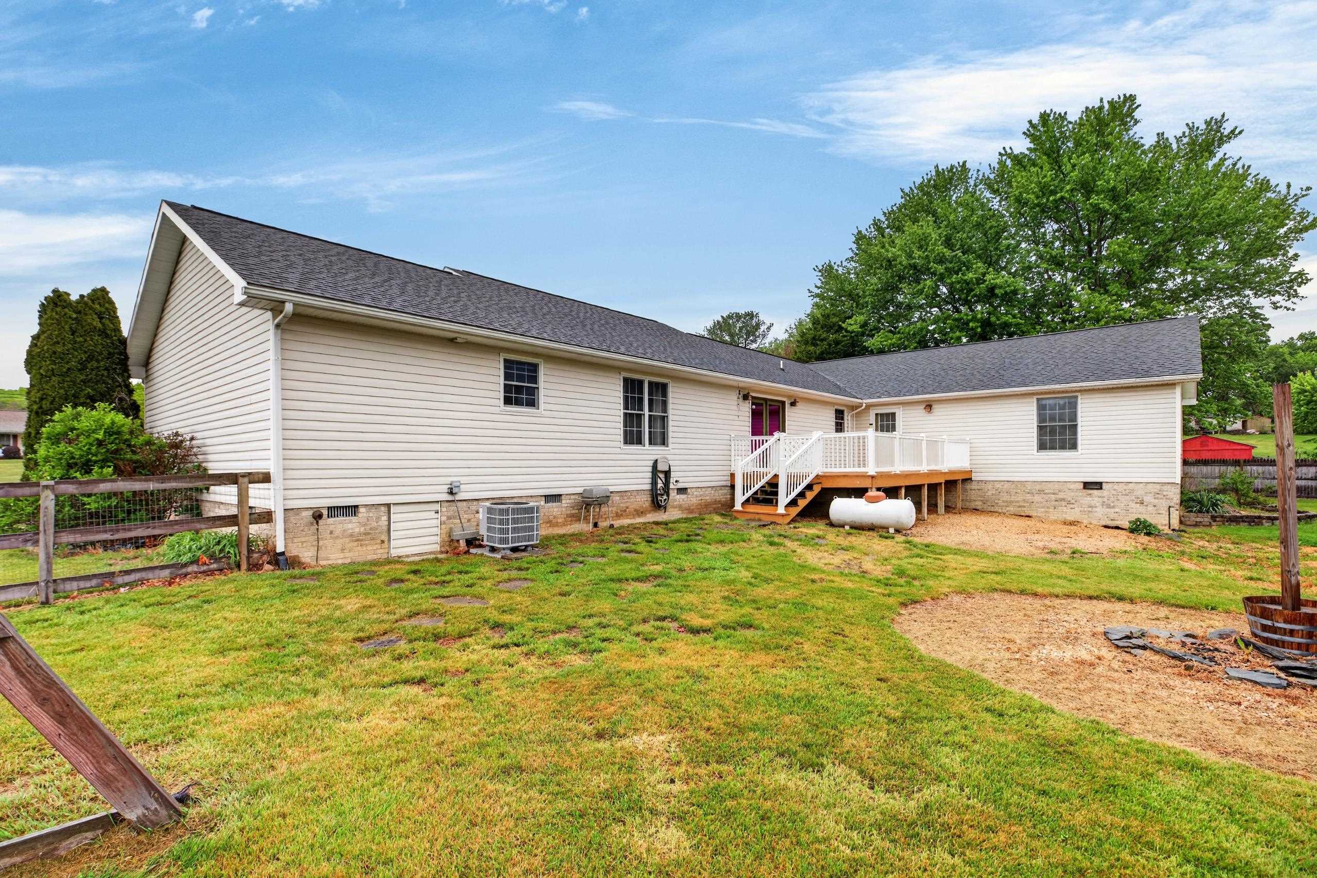 1582 HOWARDSVILLE TPKE
