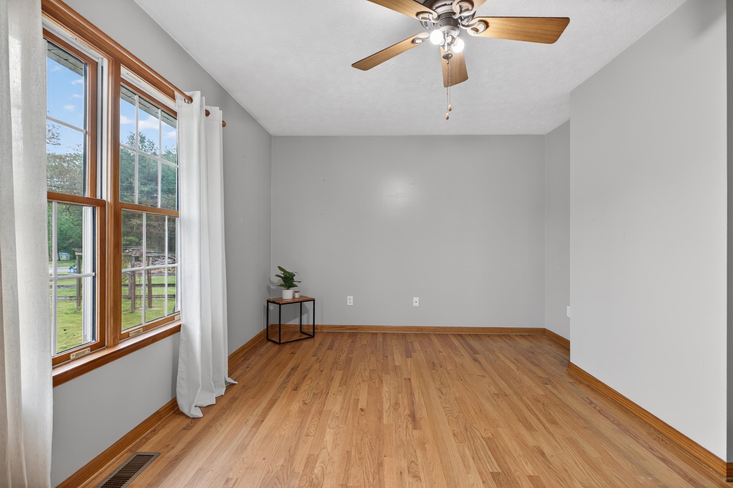 1582 HOWARDSVILLE TPKE