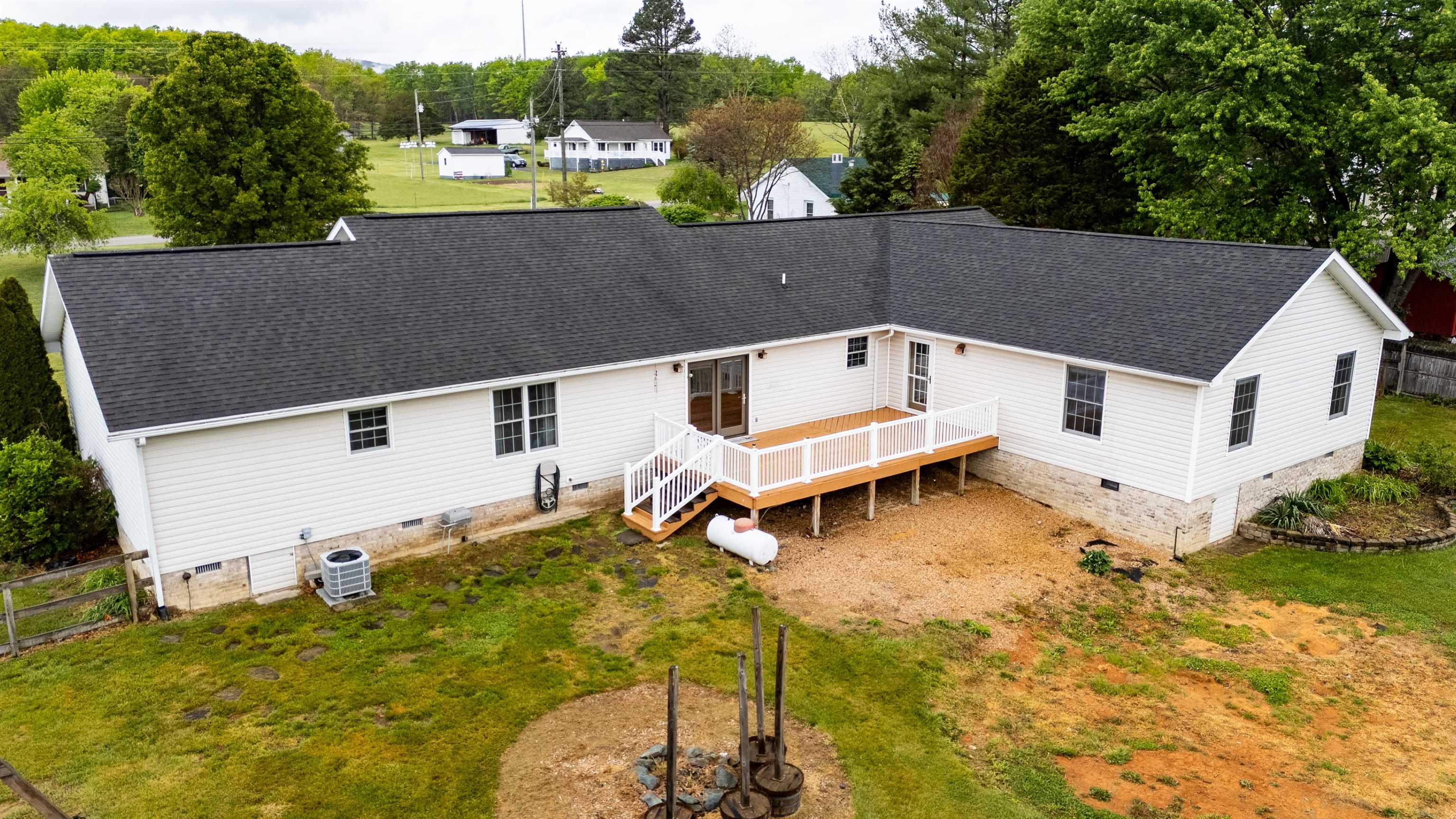 1582 HOWARDSVILLE TPKE
