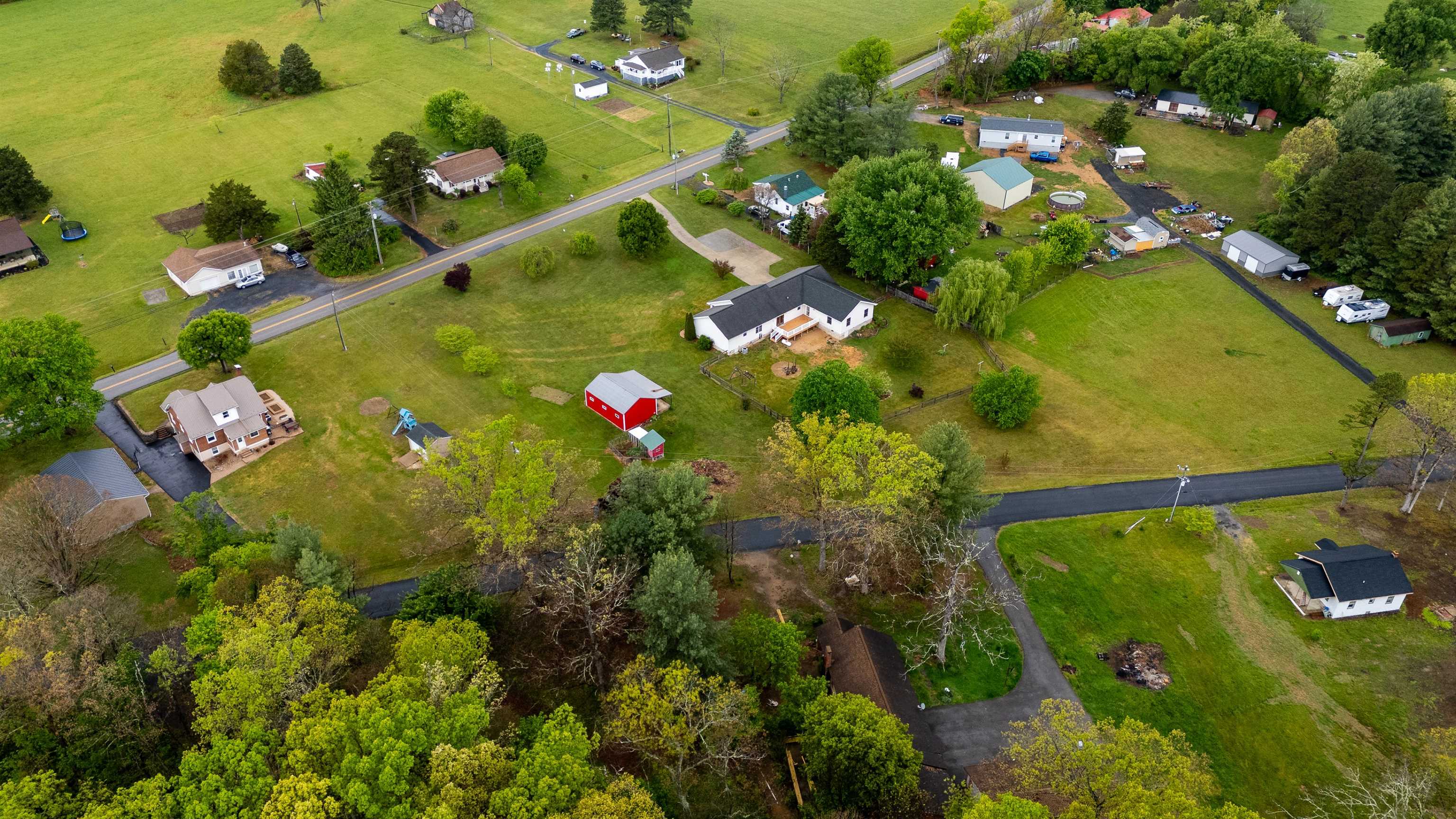 1582 HOWARDSVILLE TPKE