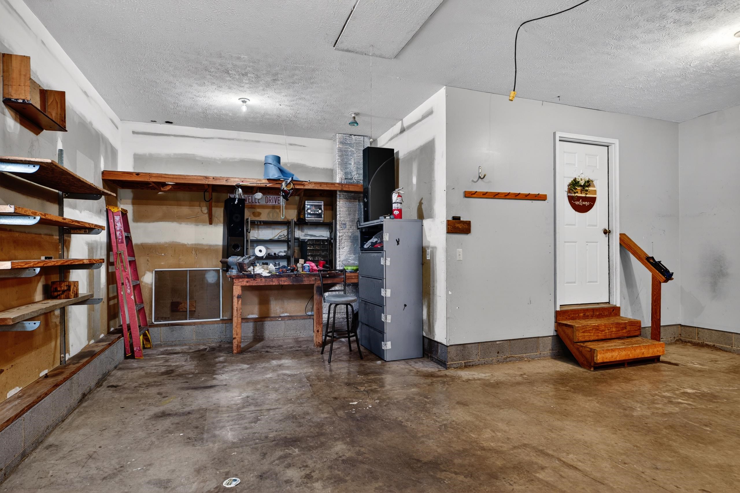 1582 HOWARDSVILLE TPKE