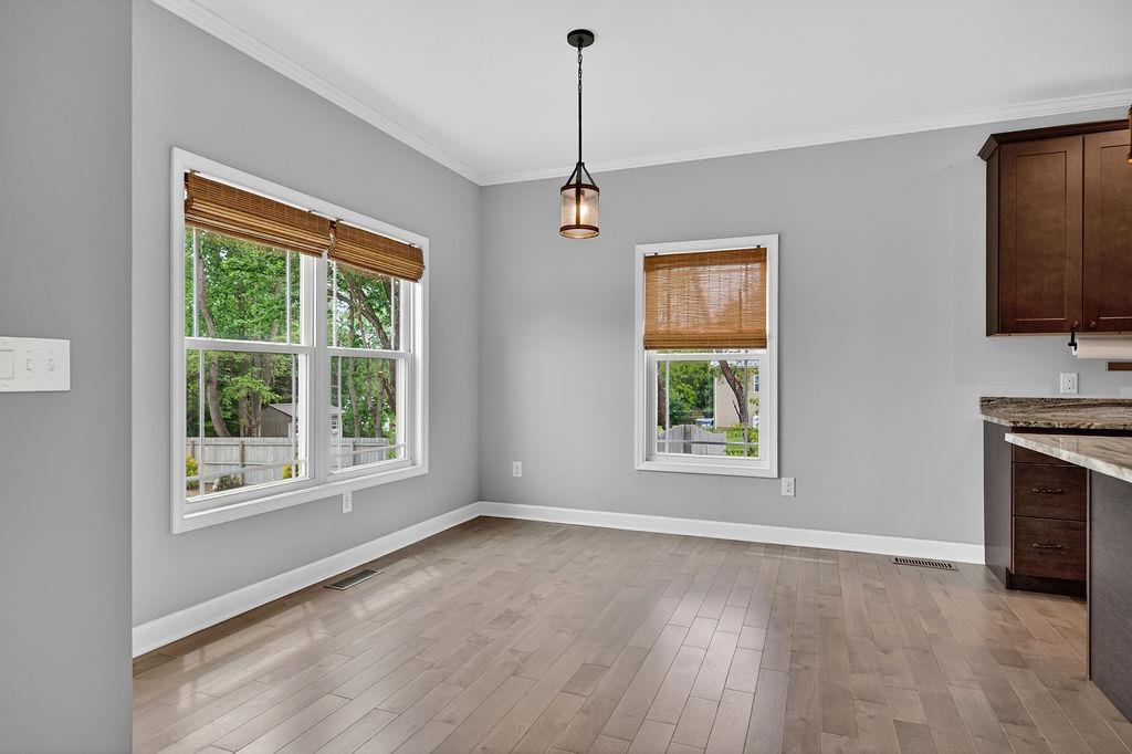 190 MONTGOMERY RD