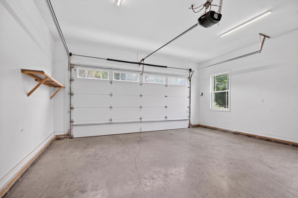 190 MONTGOMERY RD