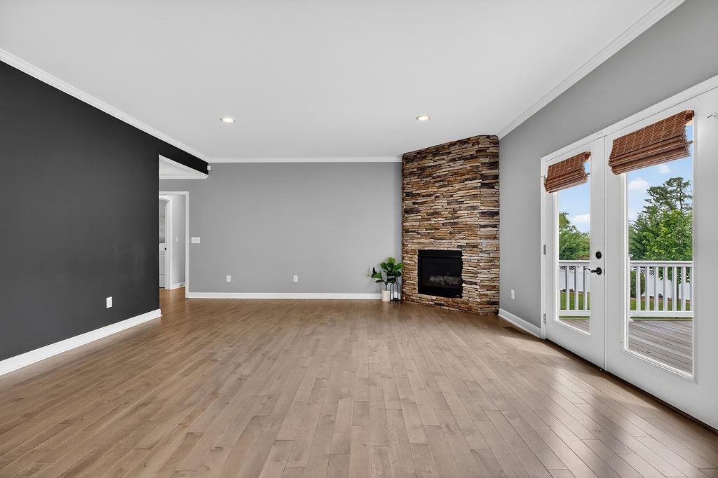 190 MONTGOMERY RD
