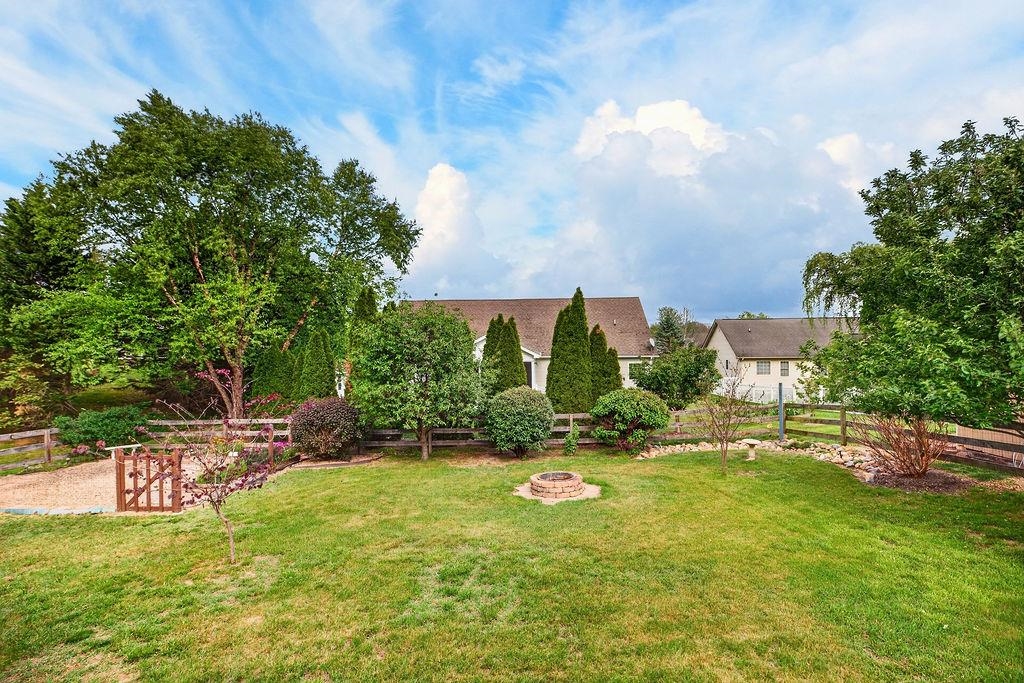 106 BOWMANS RUN DR