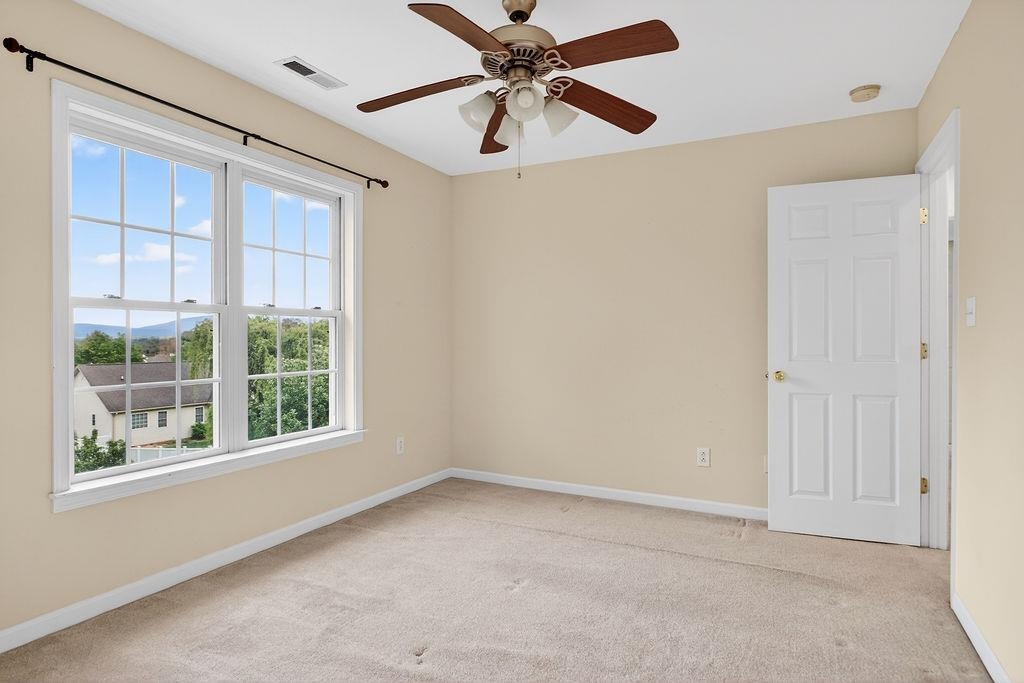 106 BOWMANS RUN DR