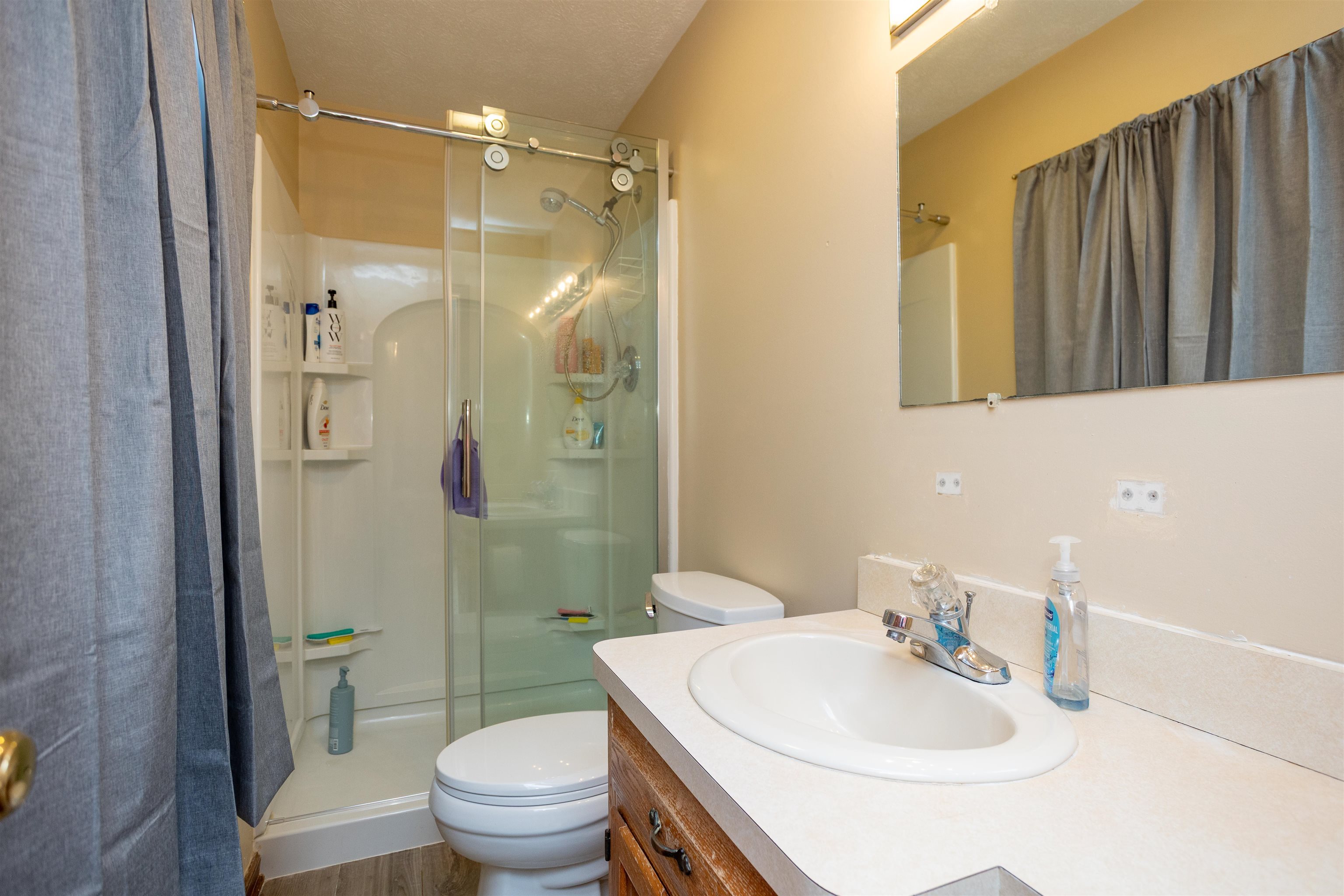 11 MEADOWBROOK DR