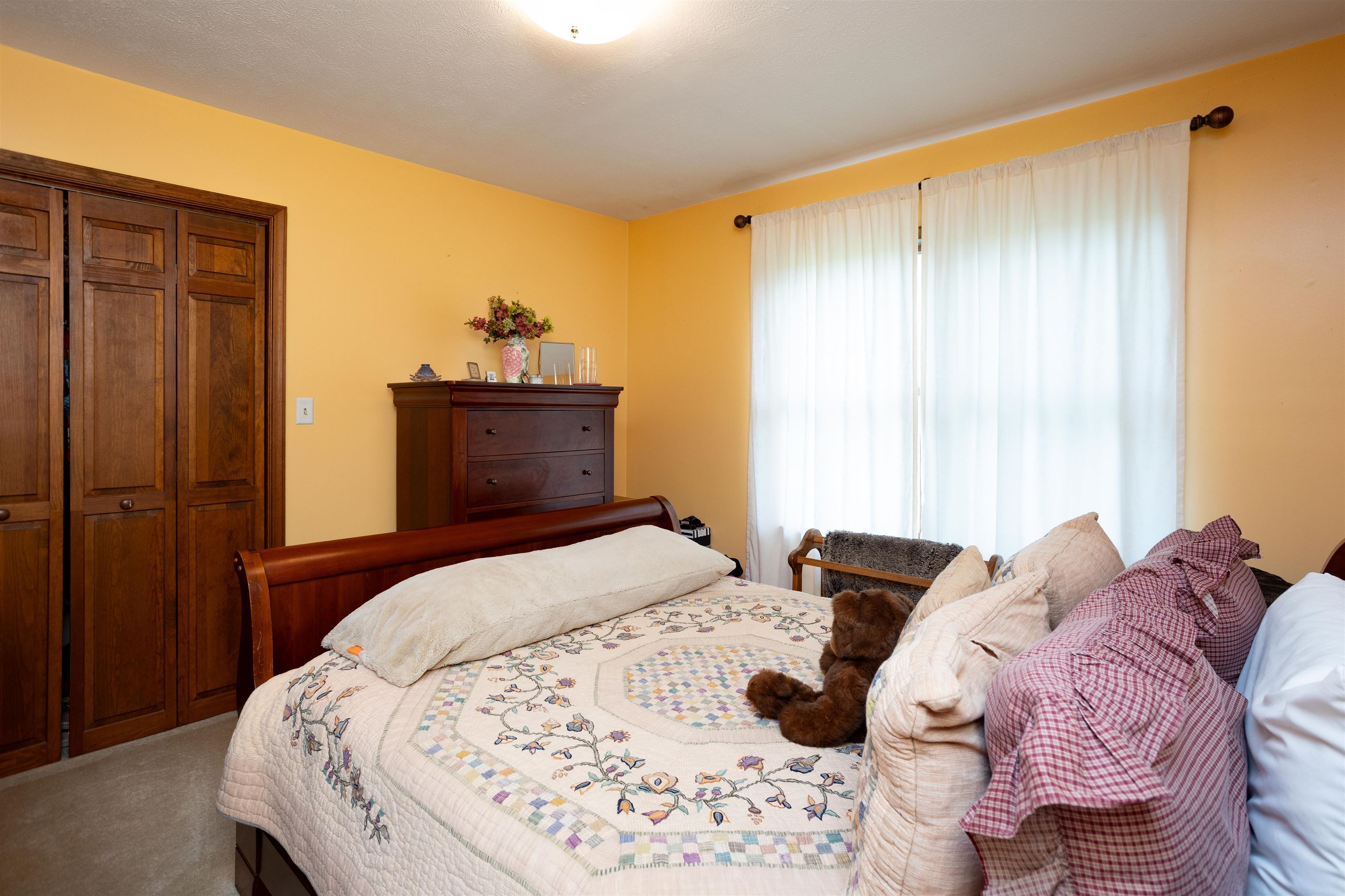 11 MEADOWBROOK DR