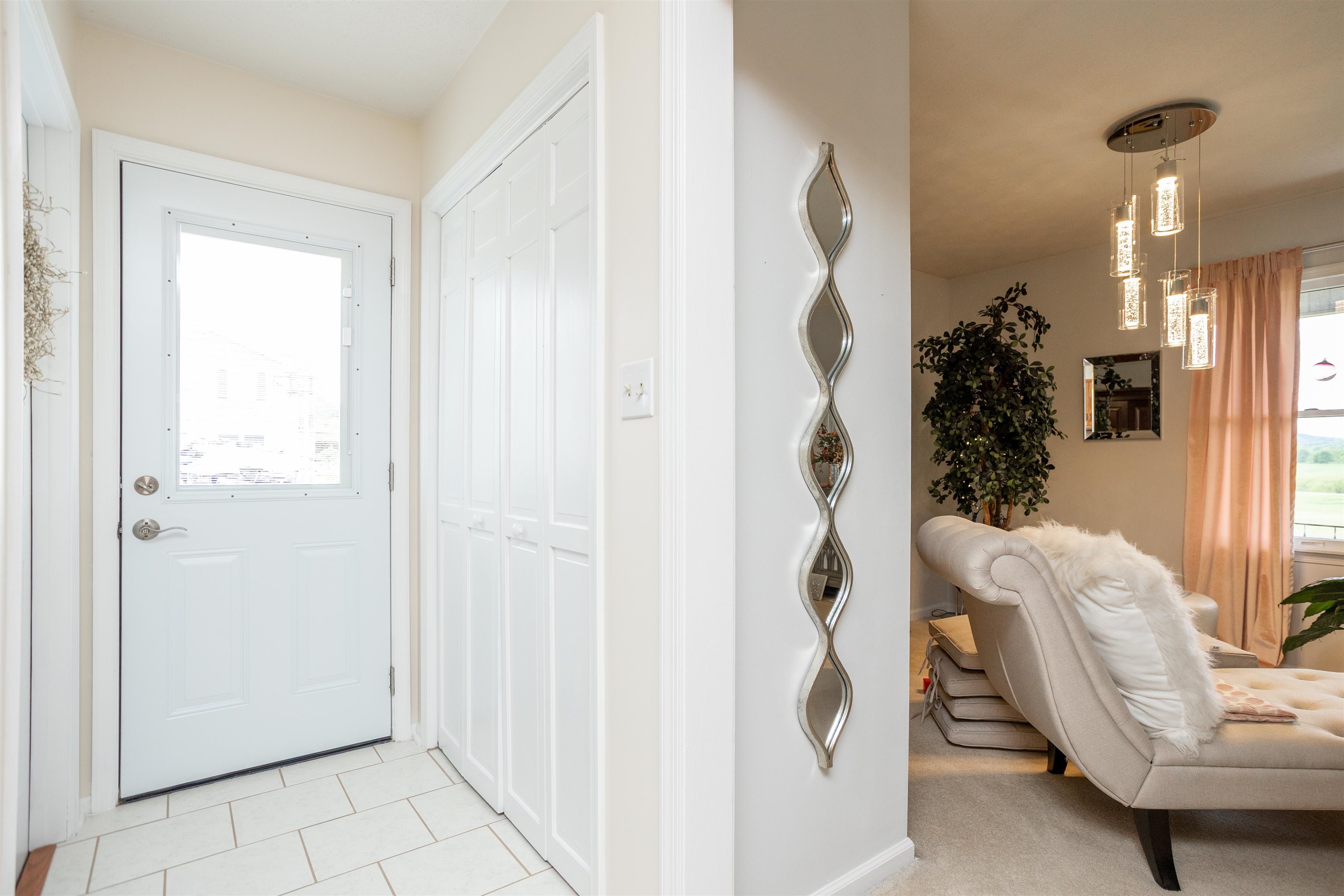 11 MEADOWBROOK DR