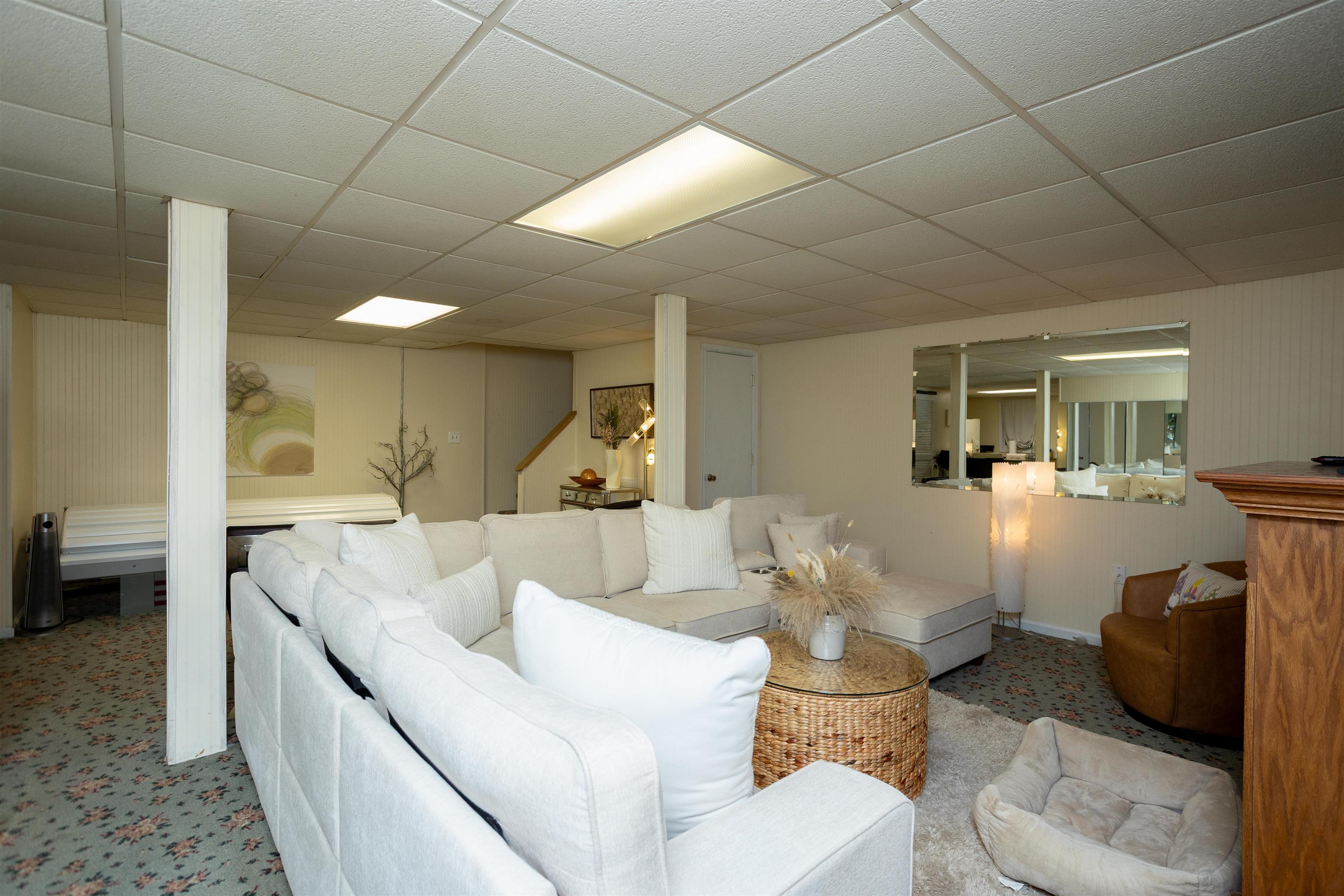 11 MEADOWBROOK DR