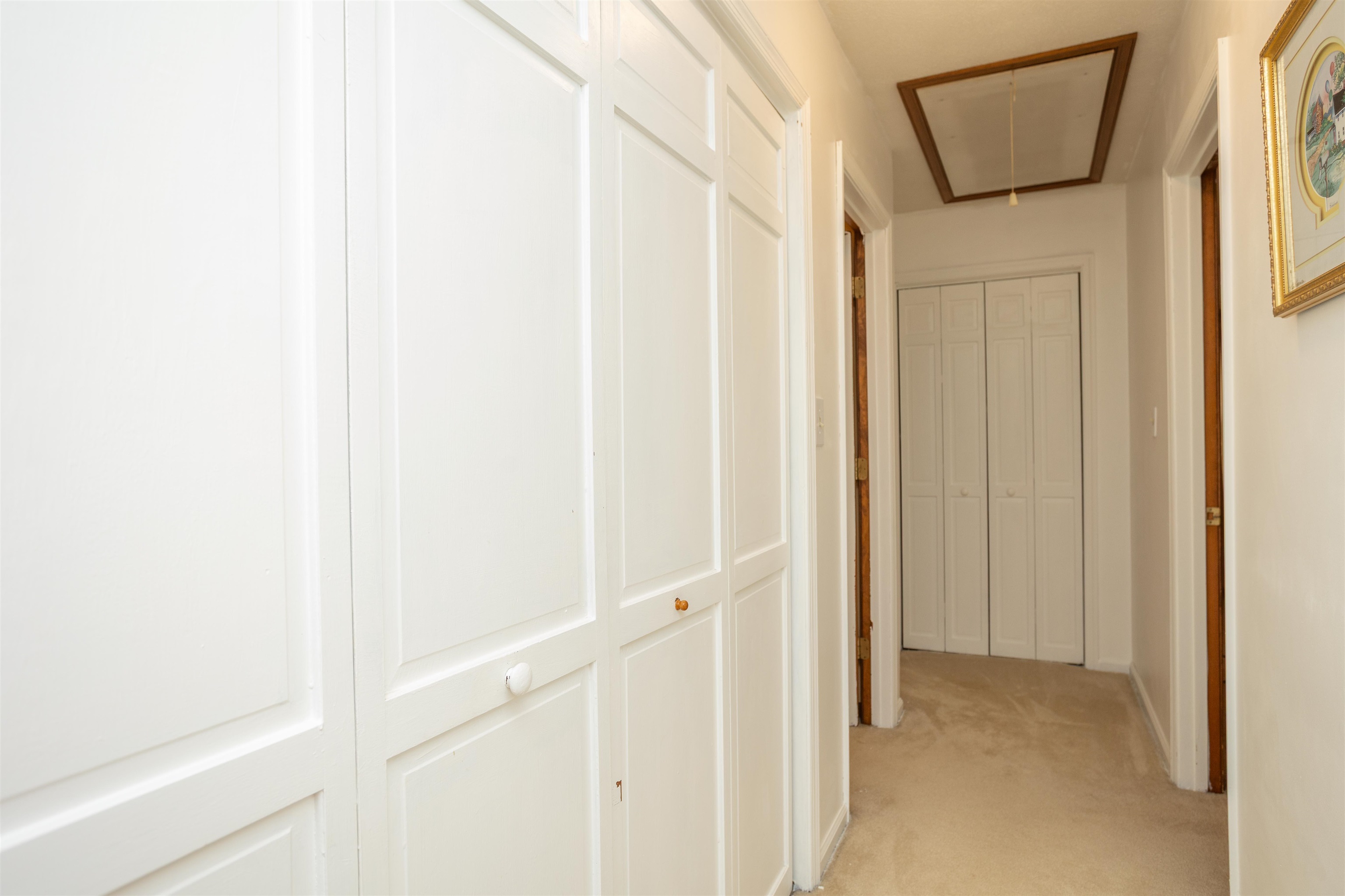 11 MEADOWBROOK DR