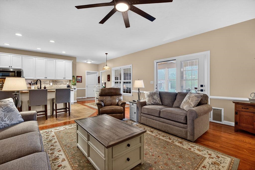 29 KENNEDY RIDGE CT
