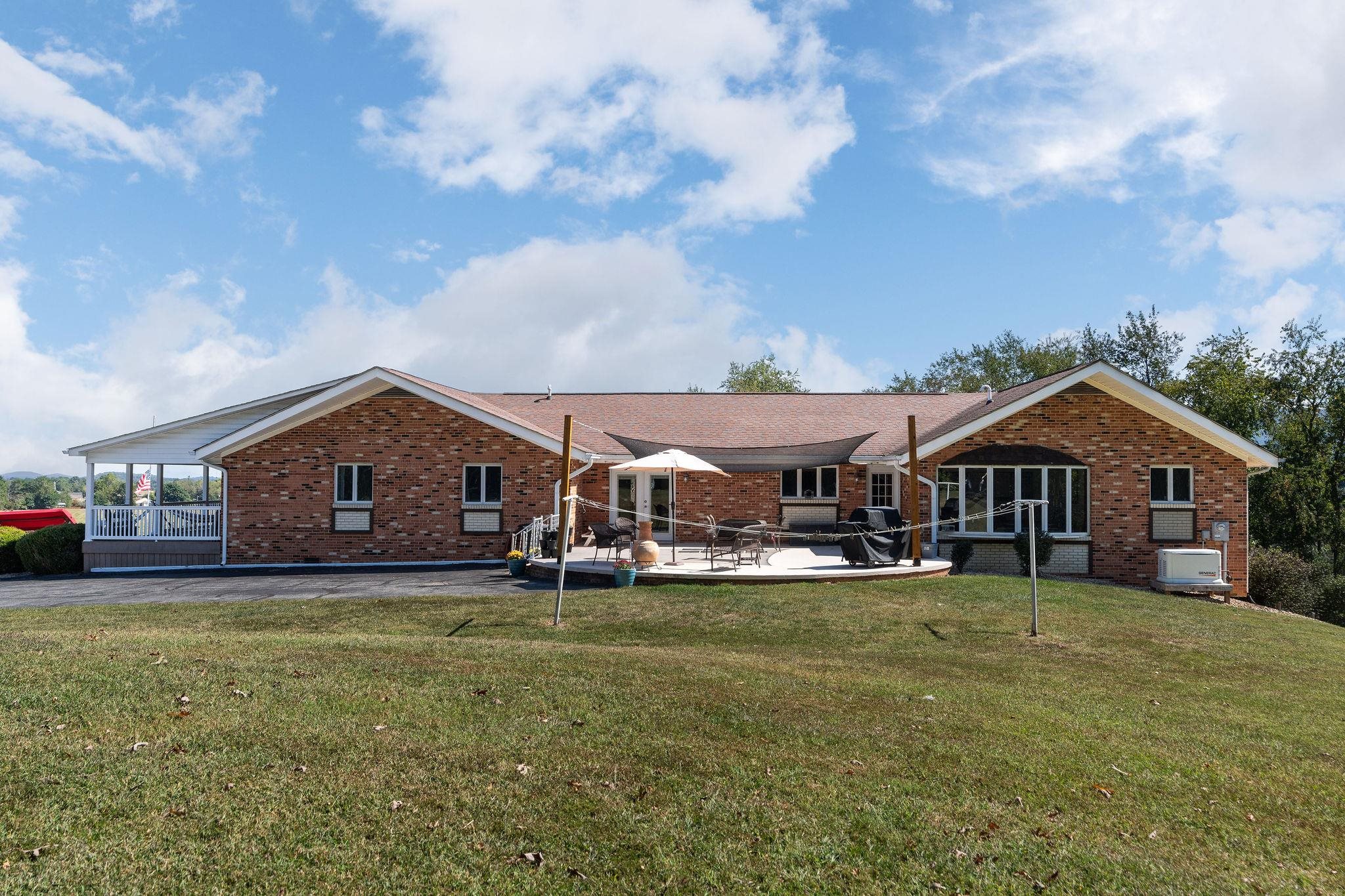 5323 LEE JACKSON HWY
