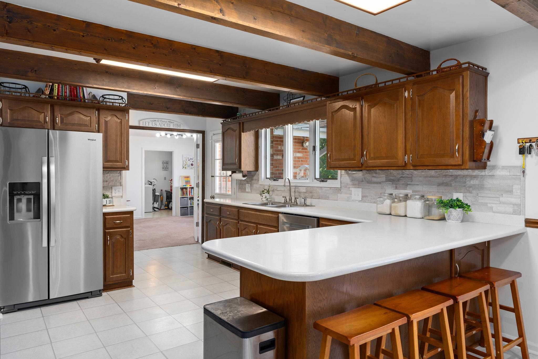 5323 LEE JACKSON HWY