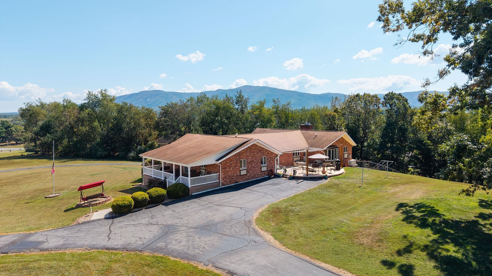 5323 LEE JACKSON HWY