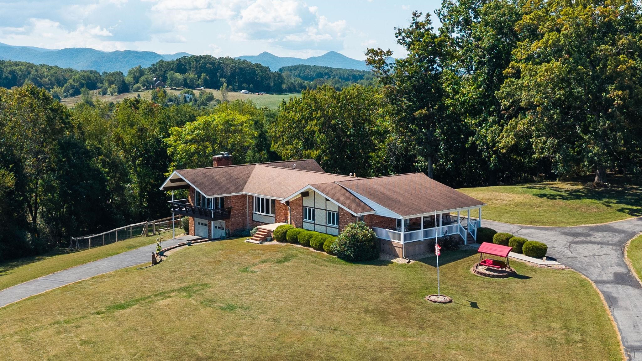 5323 LEE JACKSON HWY