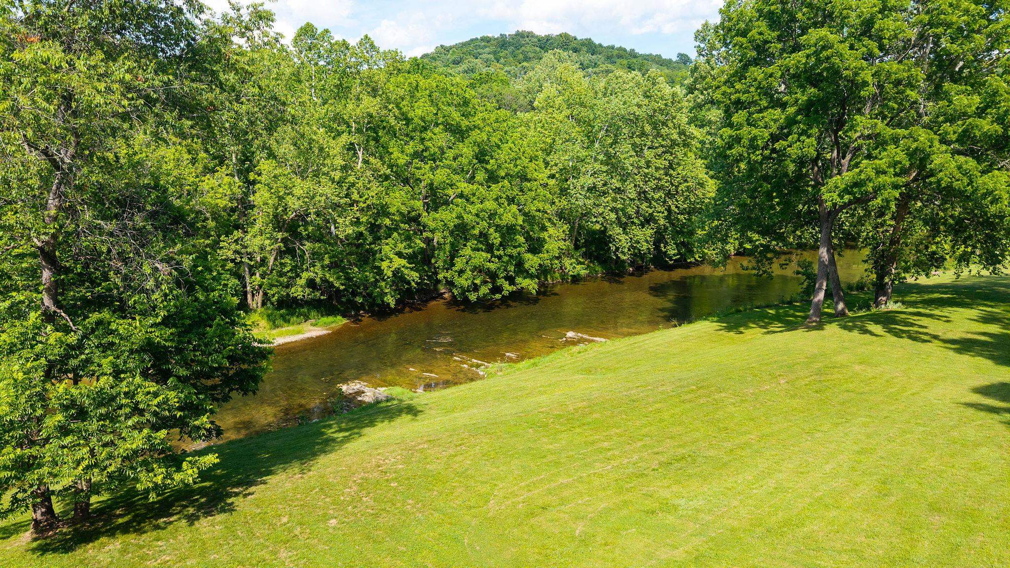 126 RIVER RIDGE RD