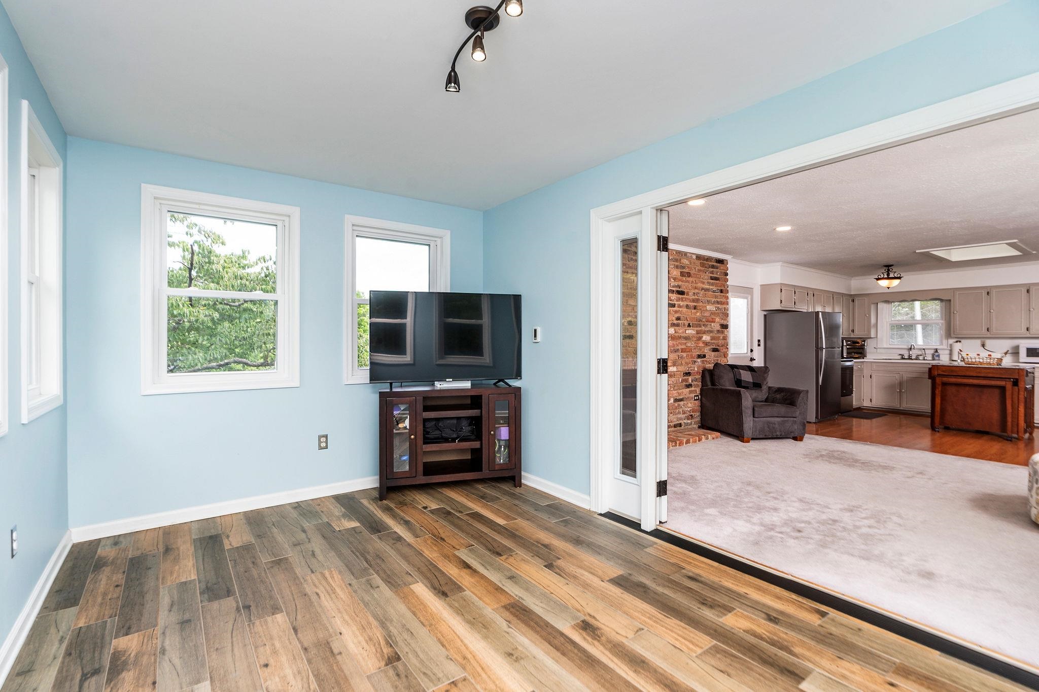 126 RIVER RIDGE RD