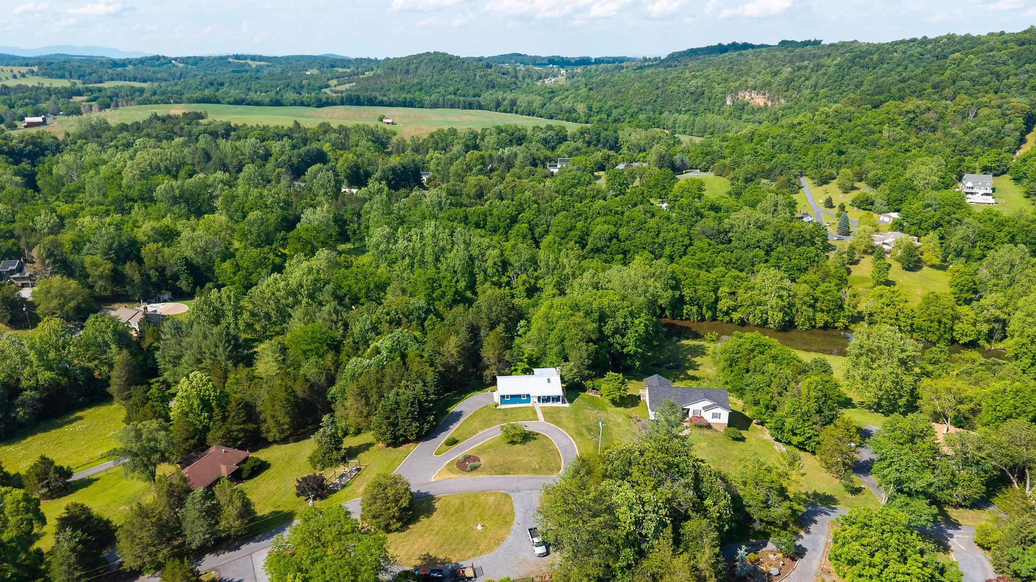 126 RIVER RIDGE RD
