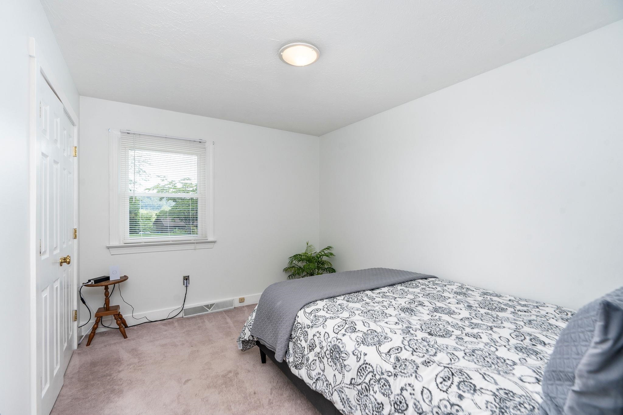 126 RIVER RIDGE RD