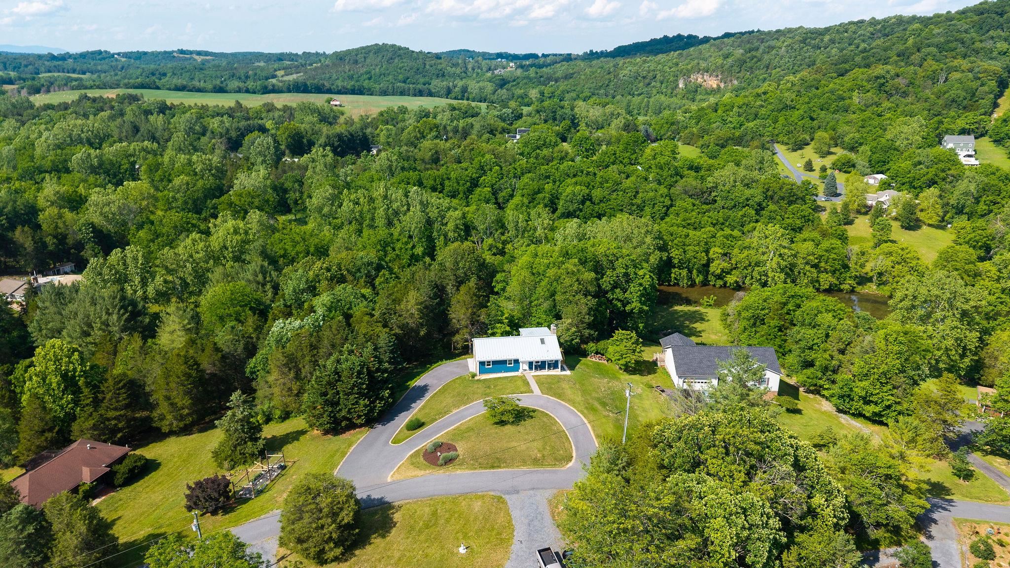 126 RIVER RIDGE RD