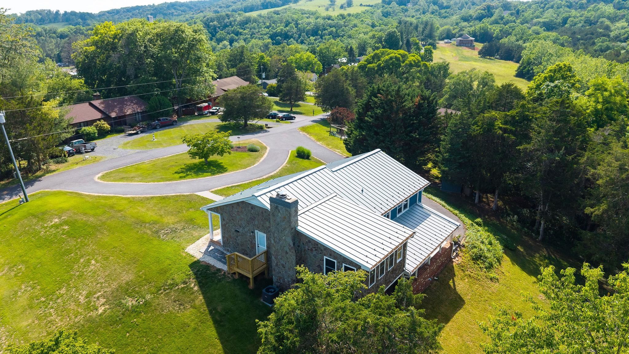 126 RIVER RIDGE RD