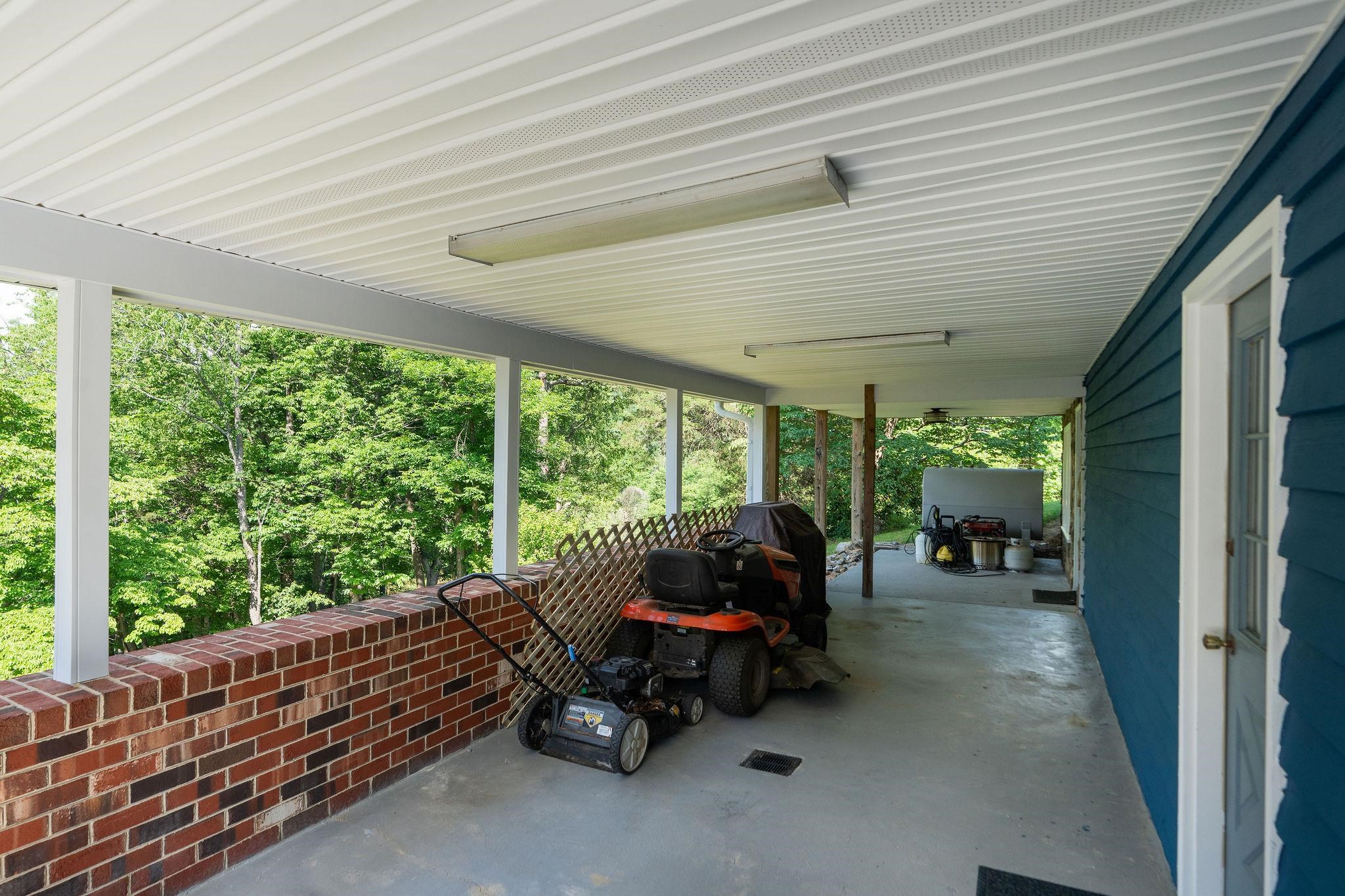 126 RIVER RIDGE RD