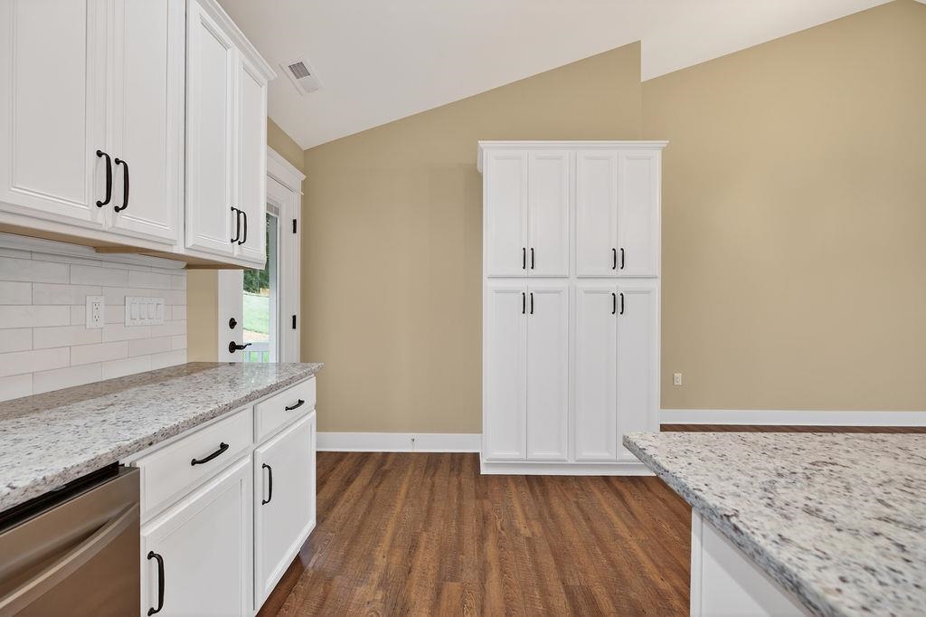 227 LINDBURGH DR