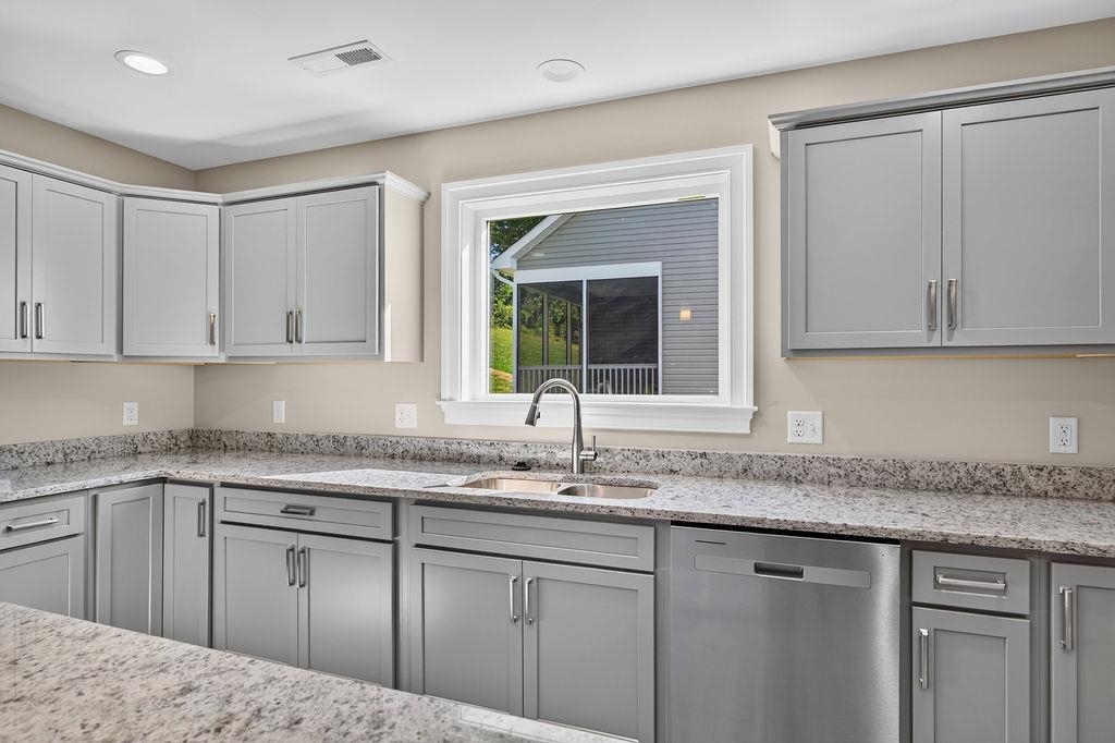 241 LINDBURGH DR
