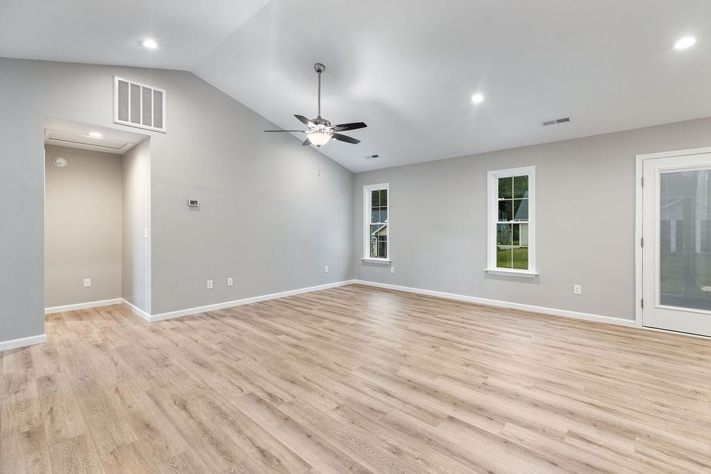 5 RIVER OAK DR