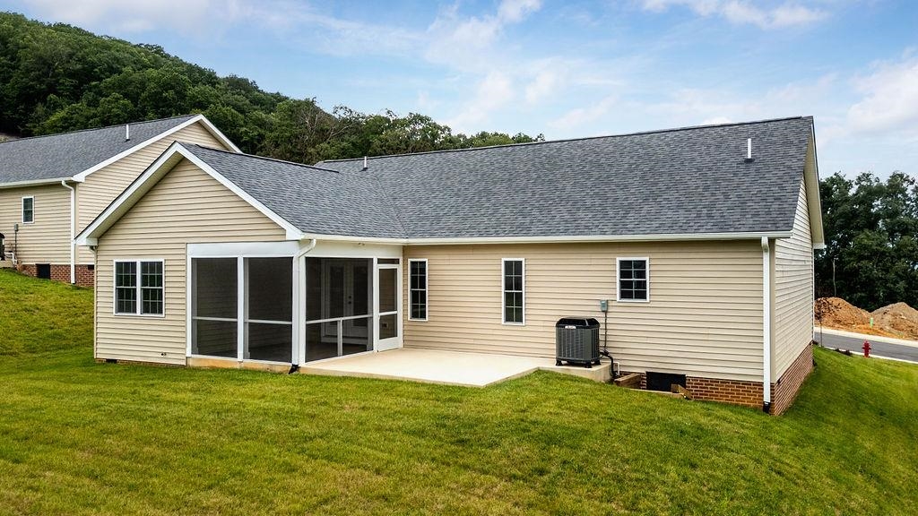 5 RIVER OAK DR