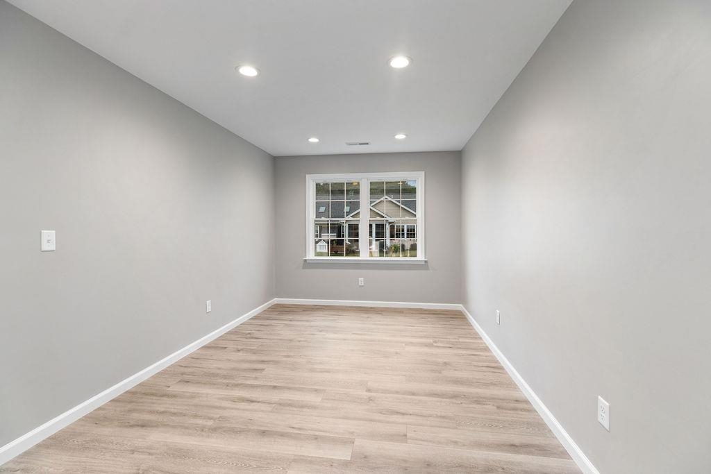 5 RIVER OAK DR