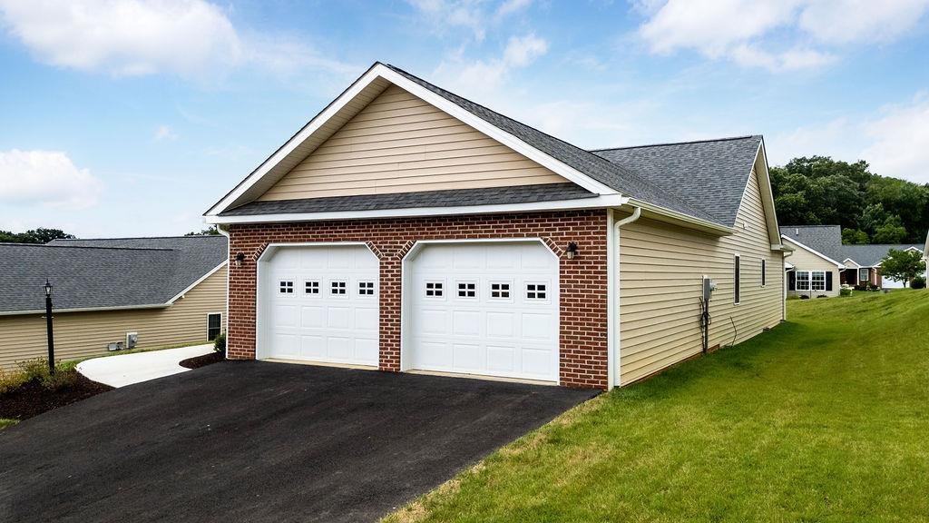 5 RIVER OAK DR