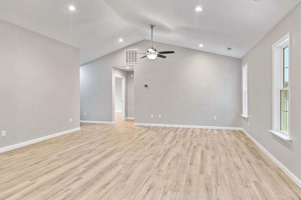 5 RIVER OAK DR