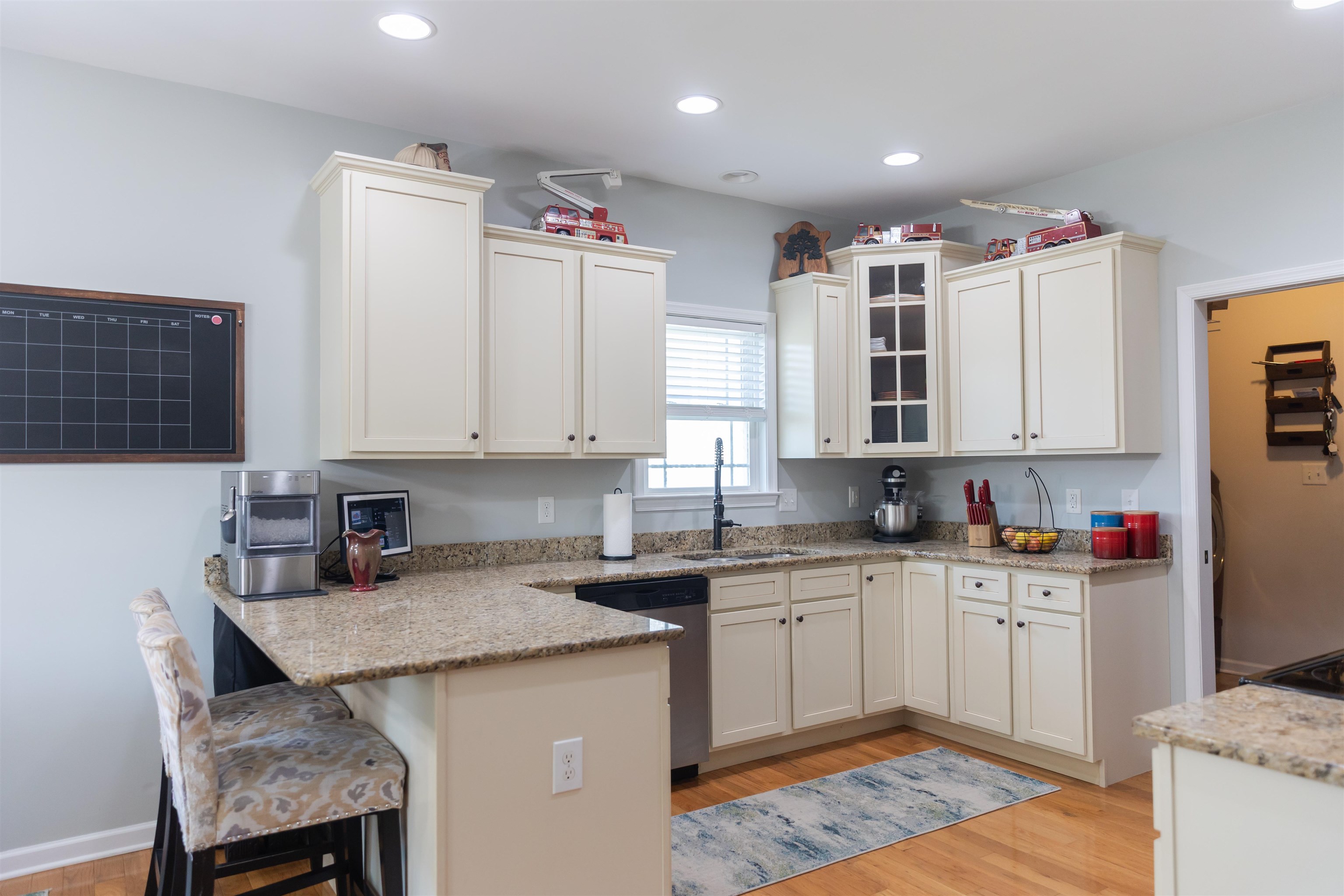 36 HULL HILLS LN