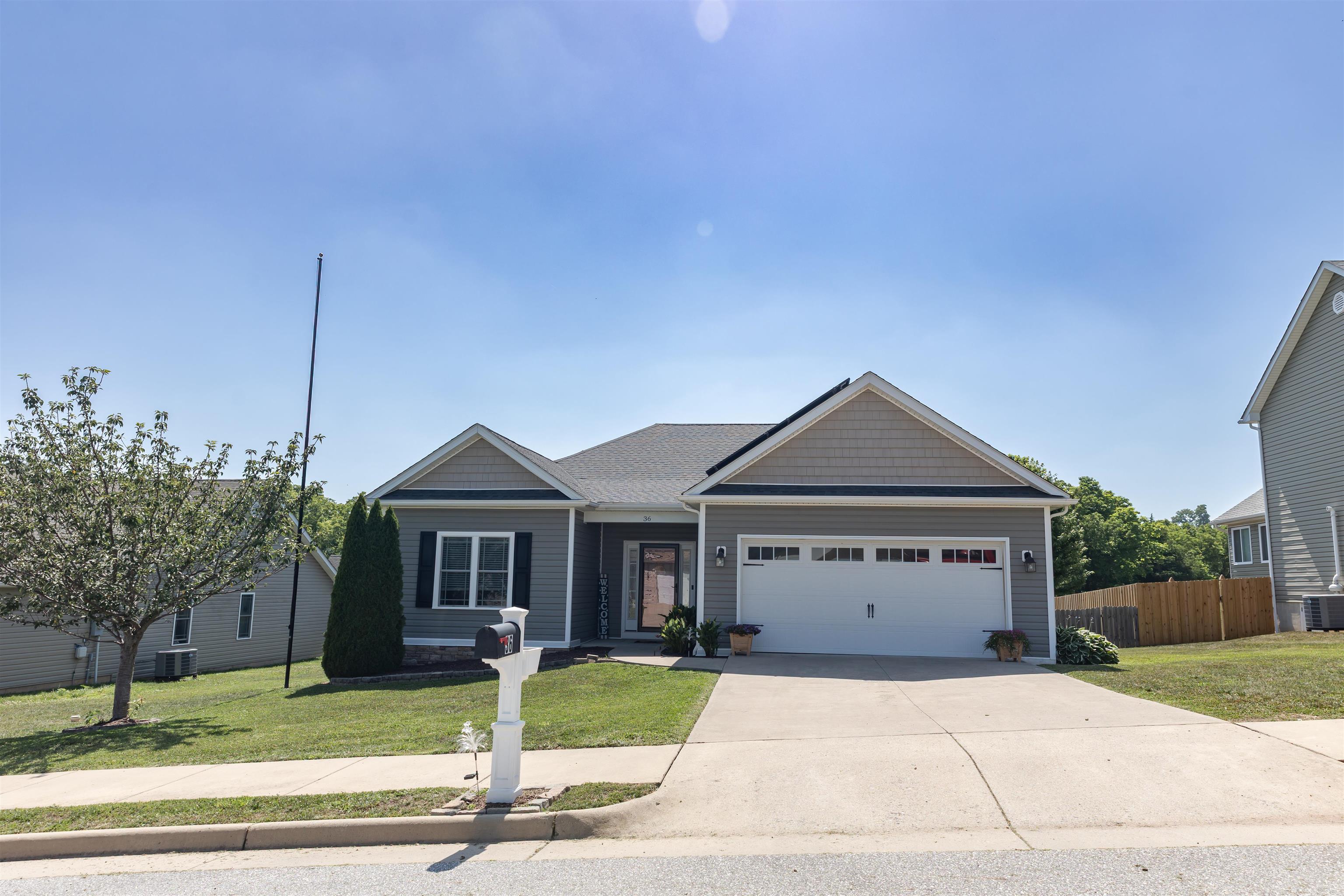 36 HULL HILLS LN
