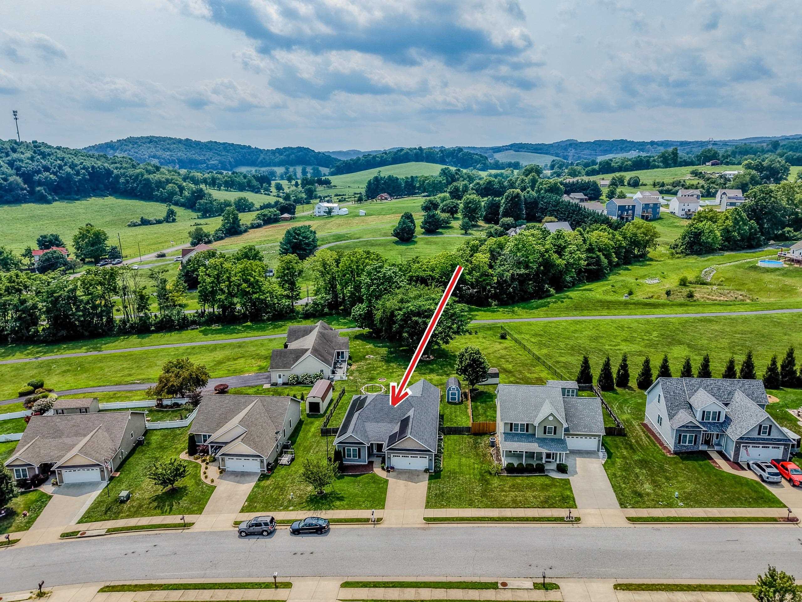 36 HULL HILLS LN