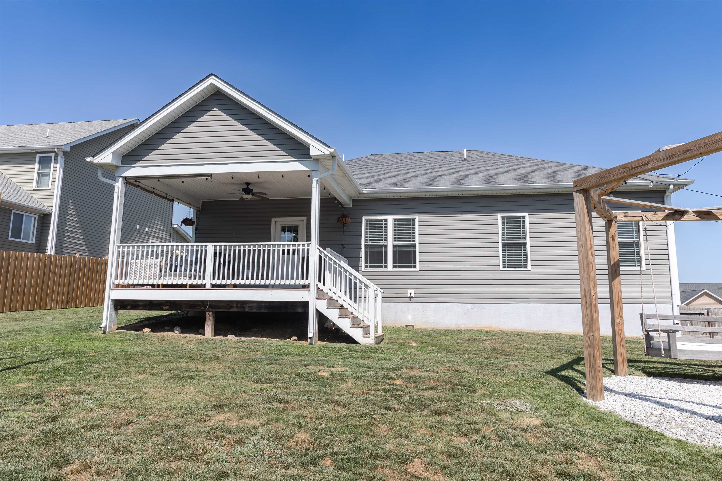 36 HULL HILLS LN