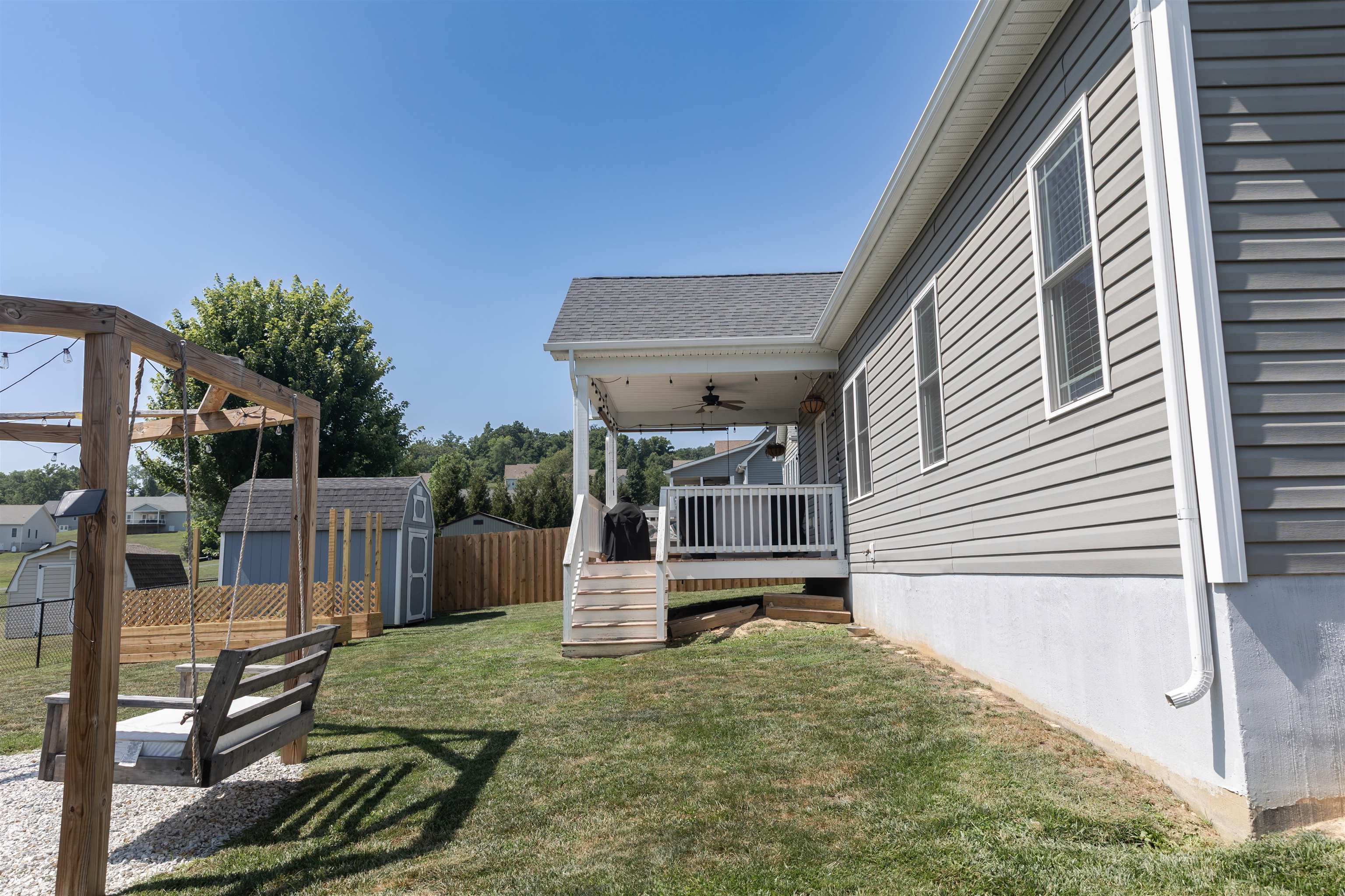 36 HULL HILLS LN