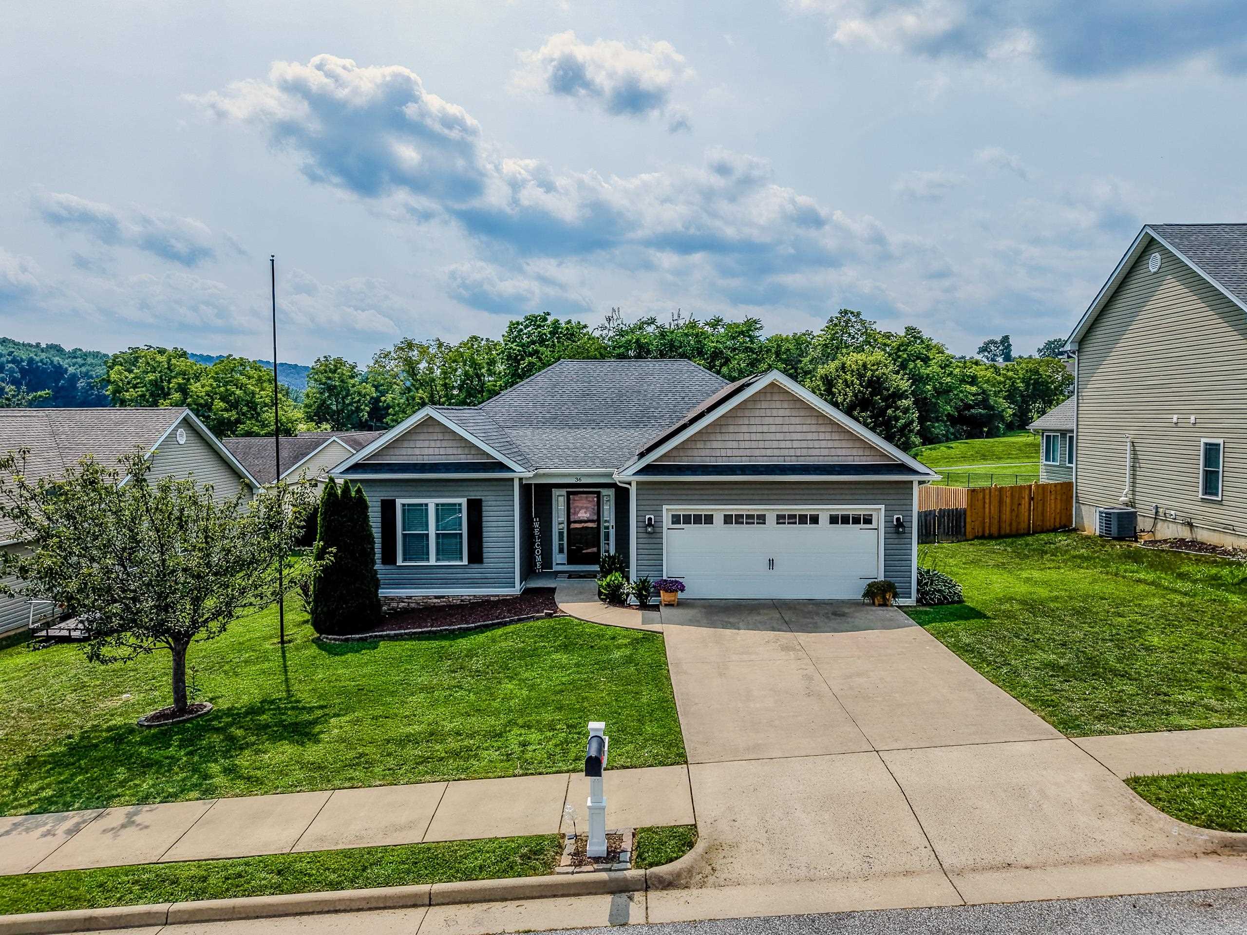 36 HULL HILLS LN