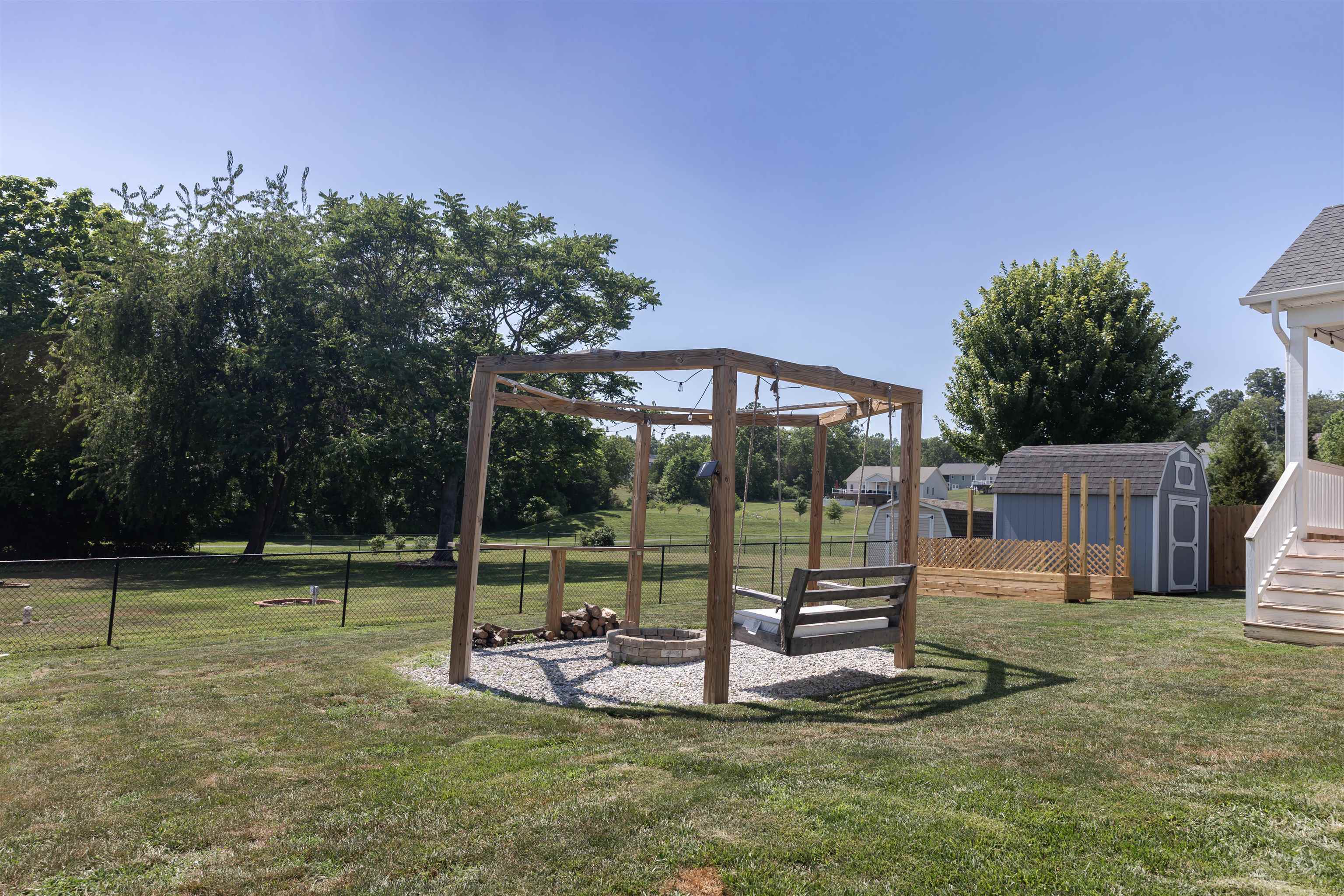 36 HULL HILLS LN