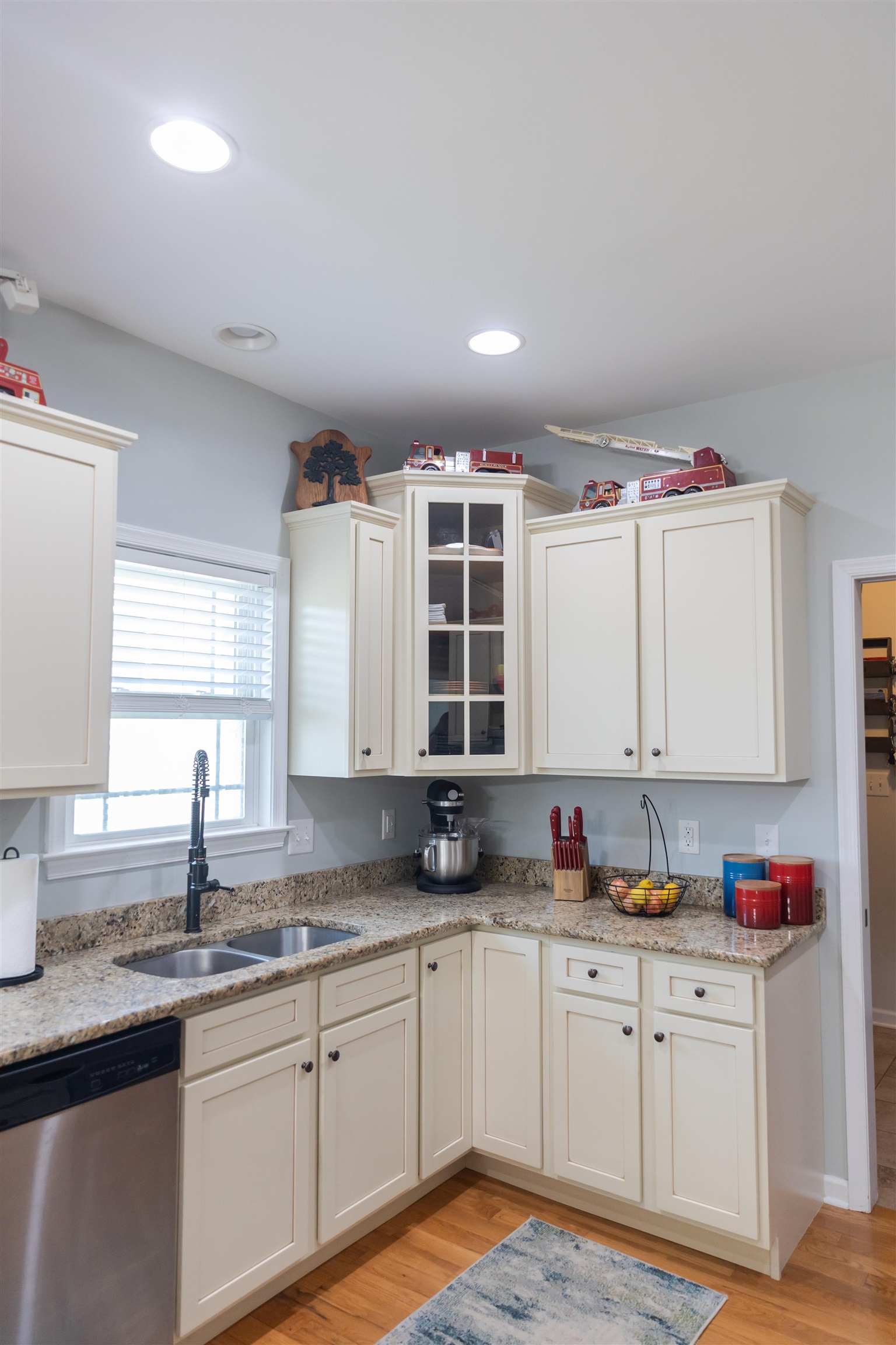 36 HULL HILLS LN