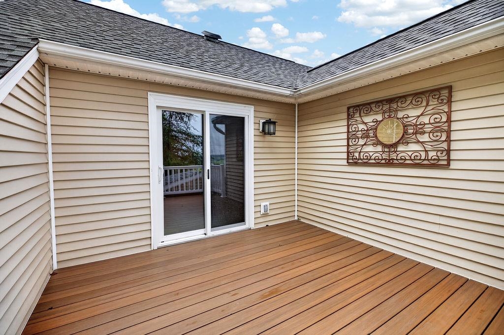 21 HICKORY NUT LN