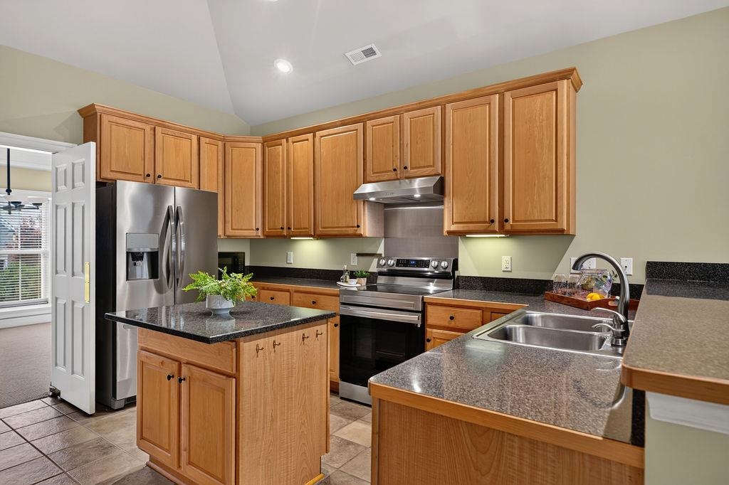 1317 STONEGATE CT